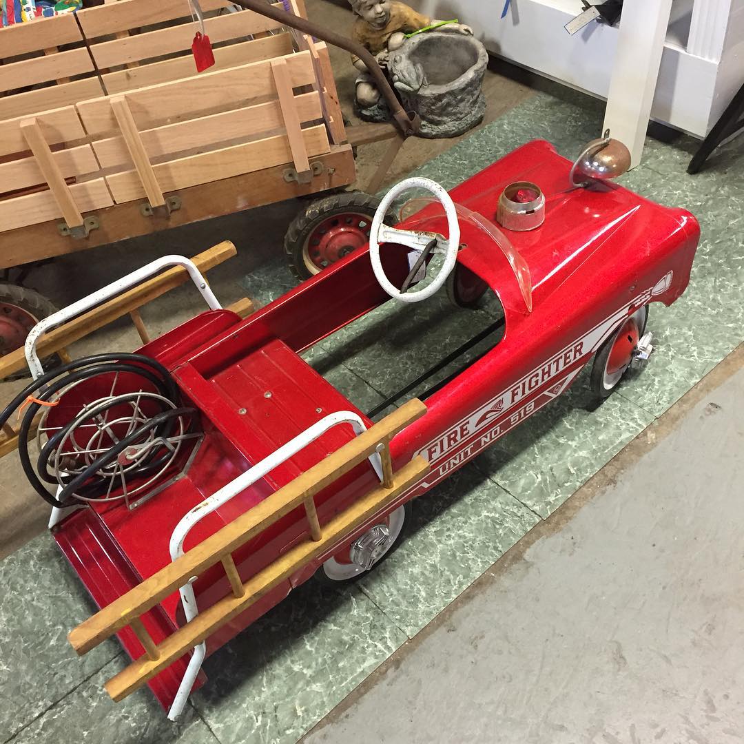 Sweeten Creek Antiques & Collectibles